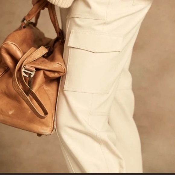 NEW BANANA REPUBLIC HIGH WAISTED TAPERED CARGO - PLEATED CUFF - LUXURIOUS FABRIC - Picture 8 of 16